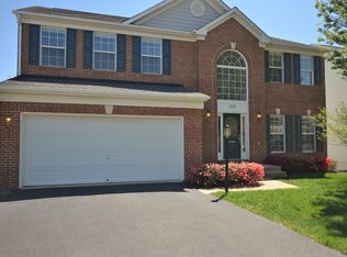 8229 Tenbrook Dr, Gainesville, VA 20155