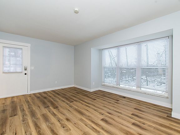 4th image of 7680 Timbercreek Ct #2