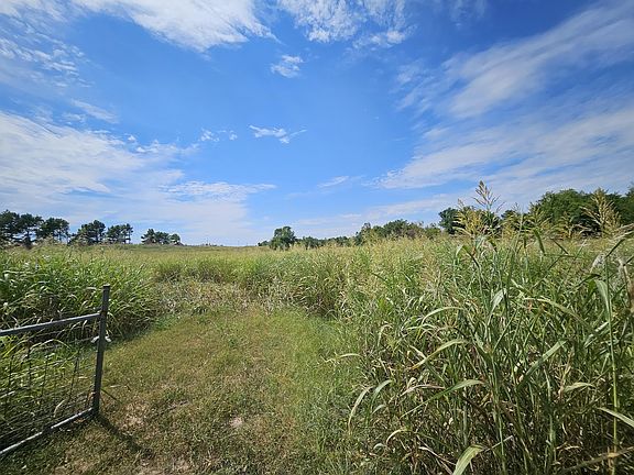 2nd image of 000 S Linebarger