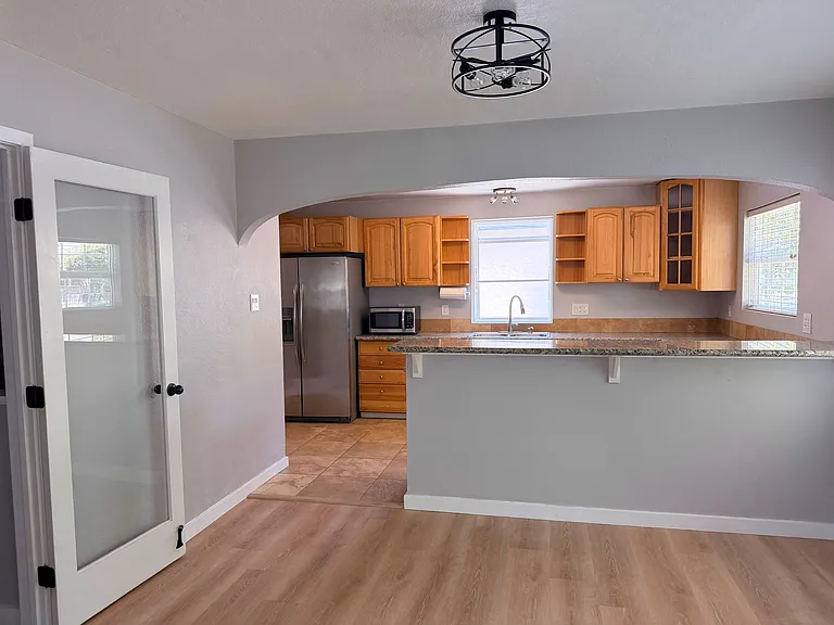 112 Franklin St — Photo 17