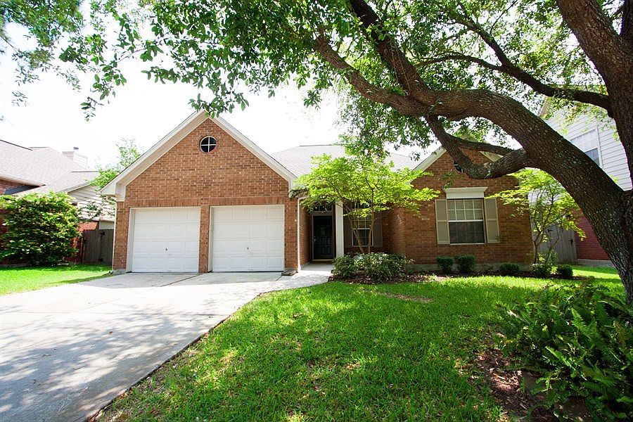 1st image of 14639 Oak Chase Dr