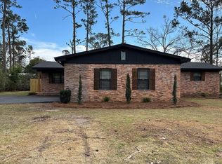 909 Pineridge Dr, Valdosta, GA 31602