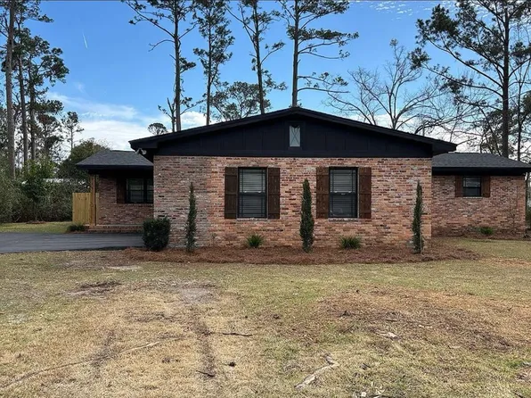 909 Pineridge Dr, Valdosta, GA 31602