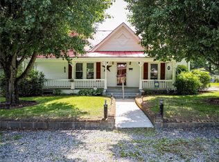 537 Washburn Ave, Eden, NC 27288