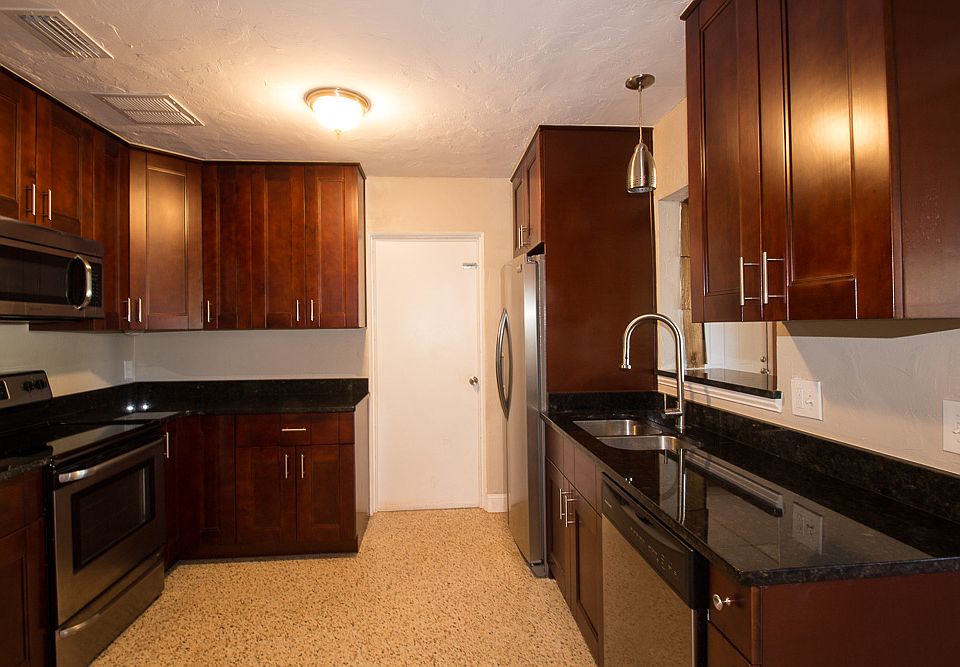 1st image of 4113 Bluefish Dr SE