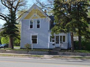 935 E 8th St, Traverse City, MI 49686