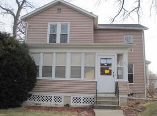 243 N 4th St, Aurora, IL 60505