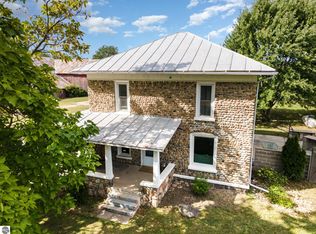 6944 W Fremont Rd, Blanchard, MI 49310