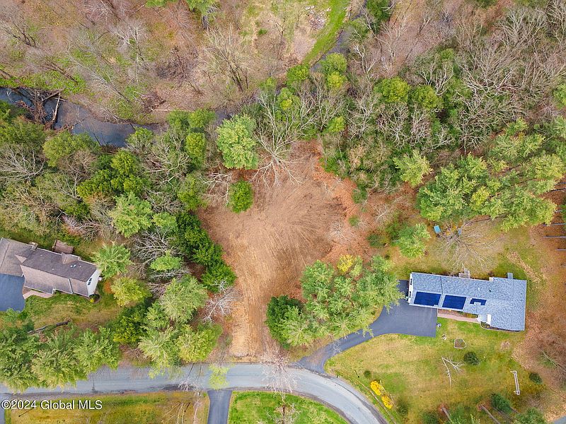 2nd image of 18 Autumn Lane