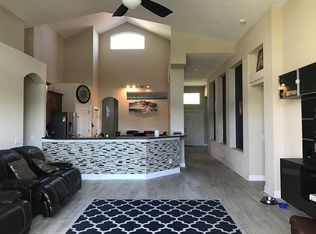 1822 Raven Manor Dr, Dover, FL 33527