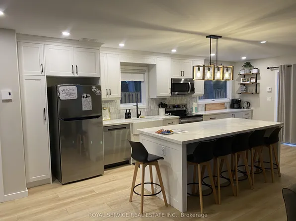 50 Cedar Shrs, Bracebridge, ON P1L 1W9