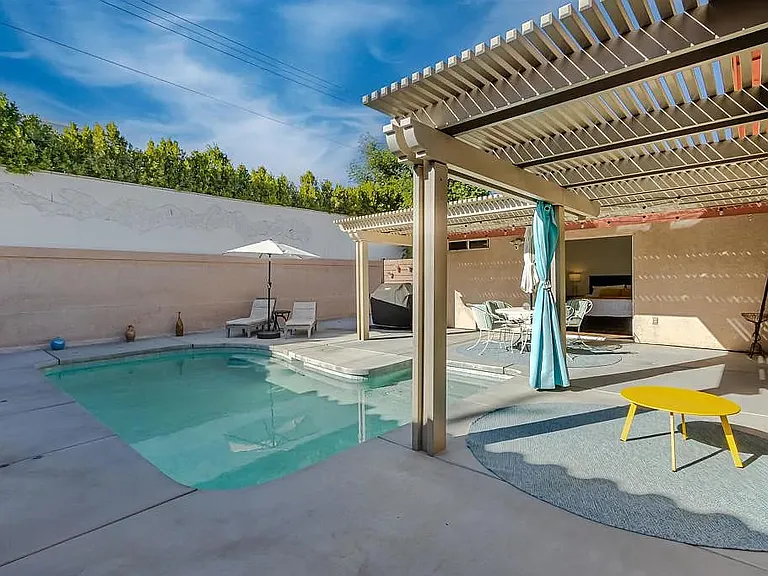 54725 Avenida Rubio — Photo 32