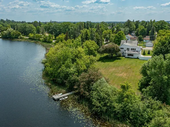 111 NW 11th St, Grand Rapids, MN 55744