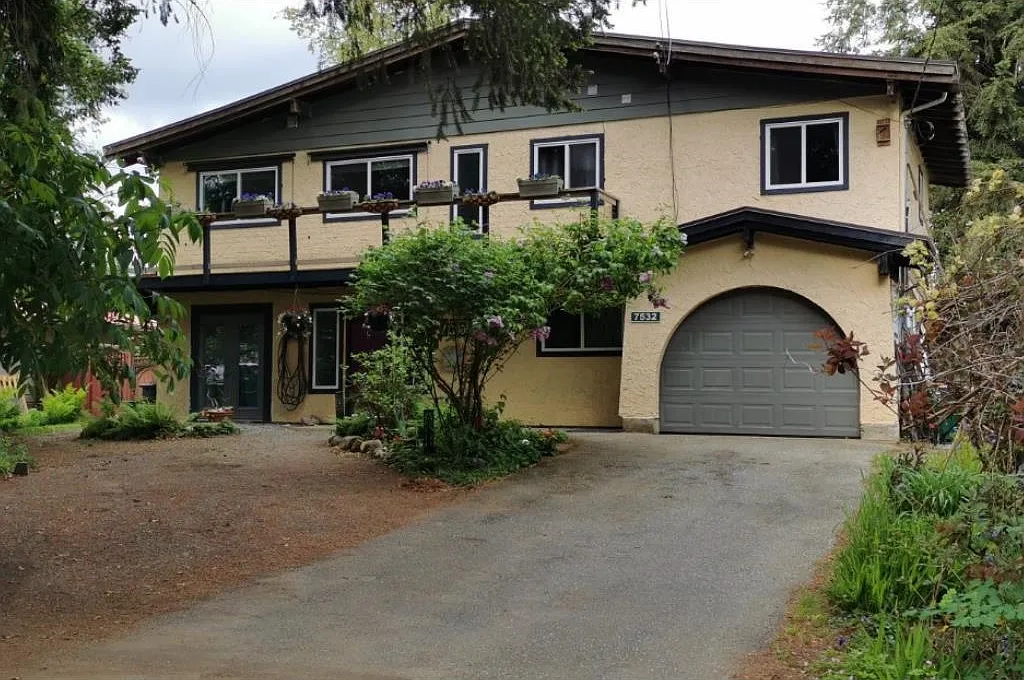 3 bed, 1.5 bath, 1200 sqft, $2,495 — Photo 1