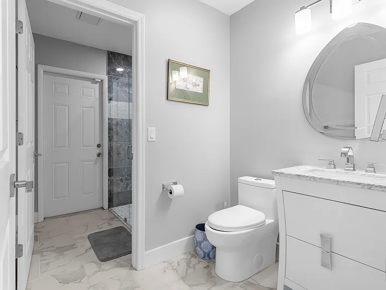 12715 Kingsway Rd — Photo 33