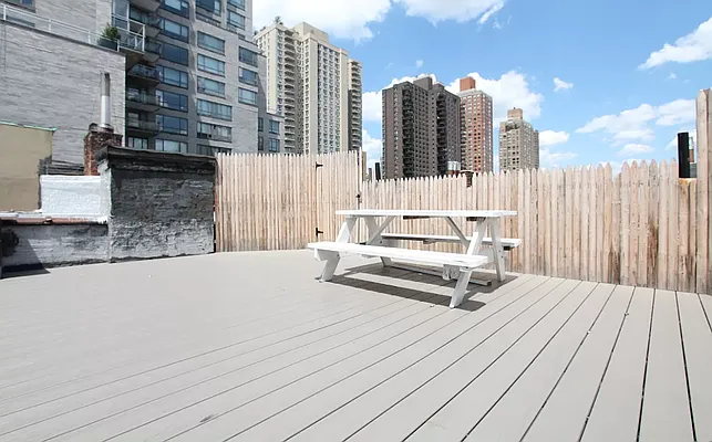 Rented by Compass | media 9