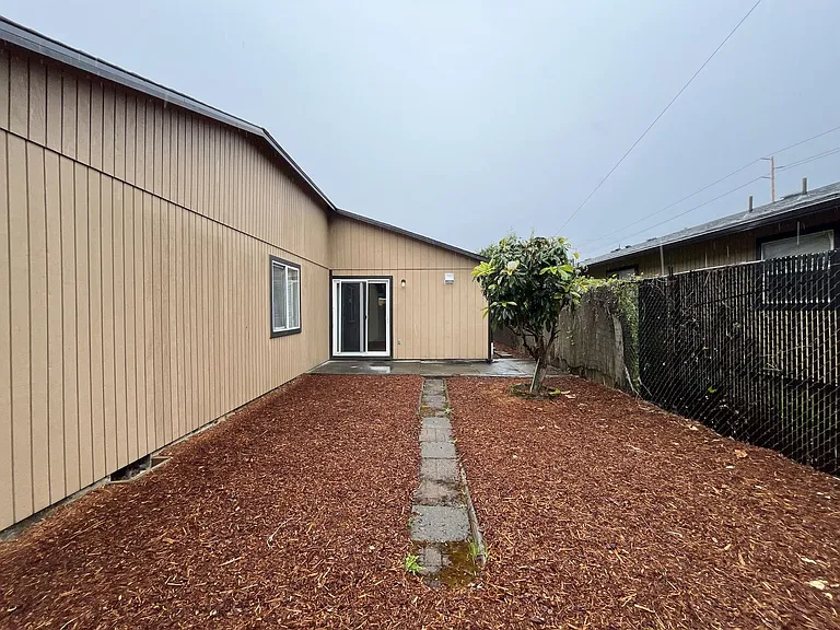 Inviting 2 Bedroom Home with Open Layout, Stainless Steel Appliances & Private Outdoor Retreat — Photo 28