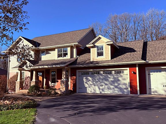 3rd image of 610 Linden Ave