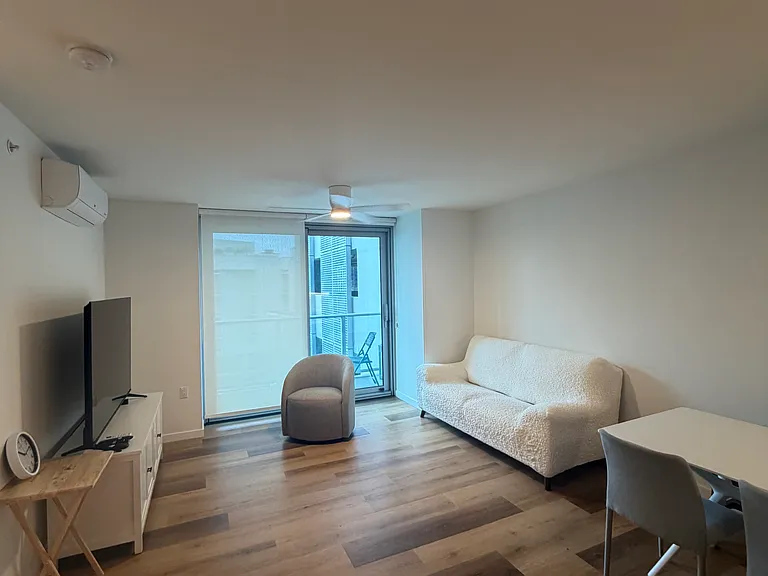 1500 Rycroft St #800R — Photo 2