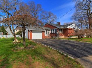 147 Old Point Rd, Milford, CT 06460