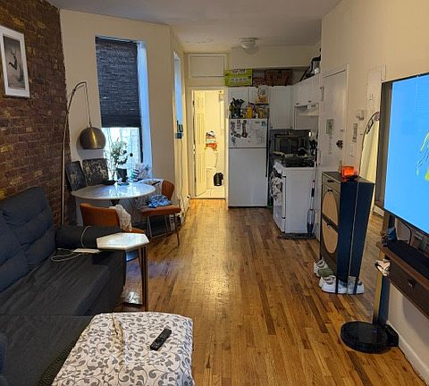3rd image of 635 Grand Ave APT 9
