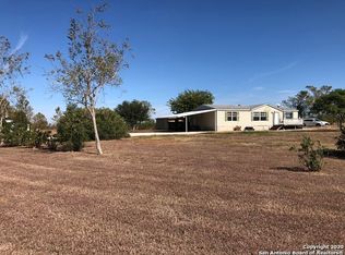 326 Sunfire Trl, Seguin, TX 78155