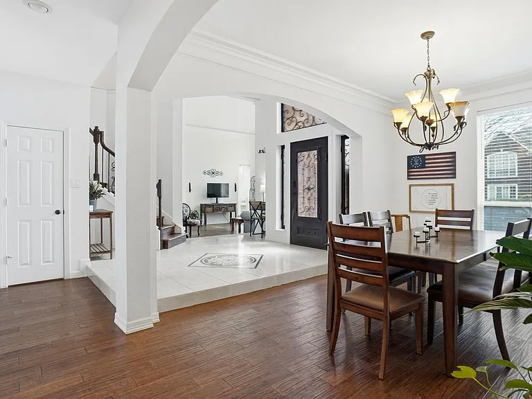 3909 Hogan Manor Dr — Photo 5