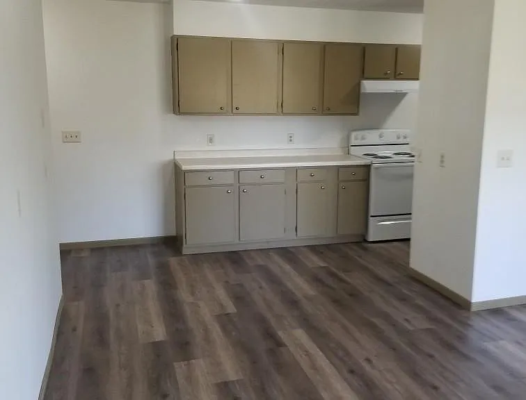 1112 Oakview Dr #6 — Photo 5