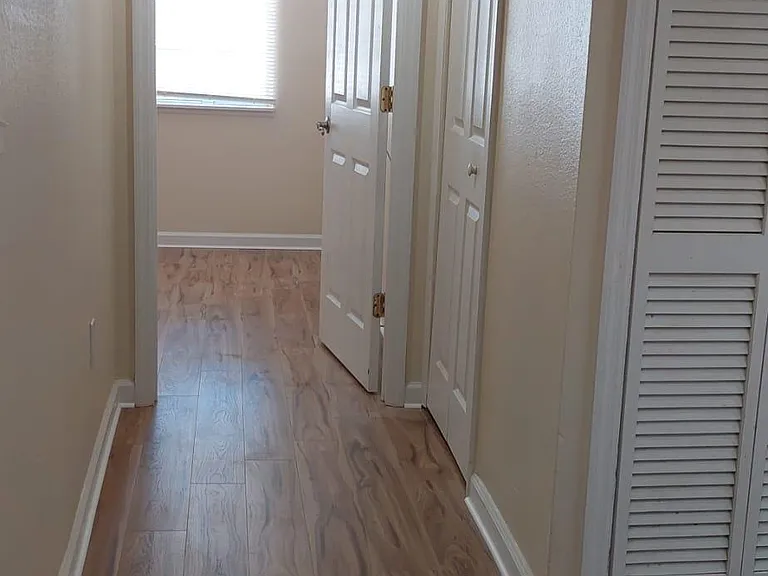 2500 Winding Creek Blvd #E201 — Photo 5