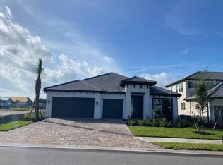 17611 Savory Mist Cir, Lakewood Ranch, FL 34211