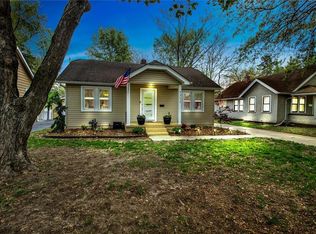 7711 Santa Fe Dr, Overland Park, KS 66204
