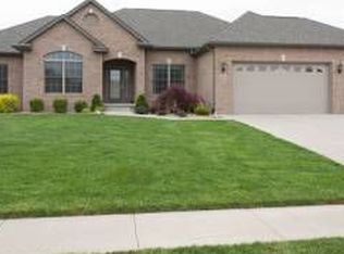 2109 Harbor Lndg, Springfield, IL 62712