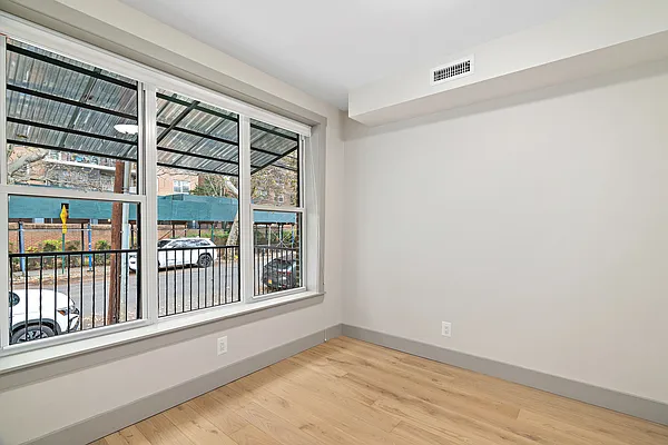 Rented by Compass | media 40