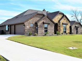 1340 Billingsley Dr, Waxahachie, TX 75167