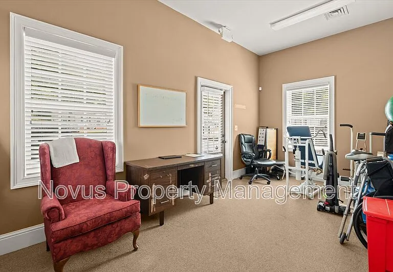 214 Maple St — Photo 31