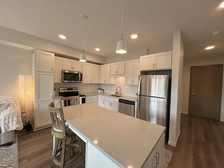 The Eloise Apartments — Photo 84