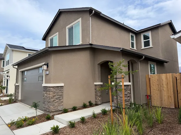 6552 E Blushing Dr, Fresno, CA