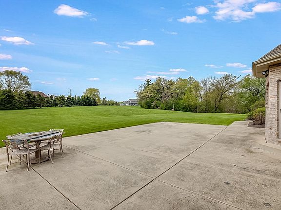 6325 10th Pl Kenosha WI 53144-large-024-