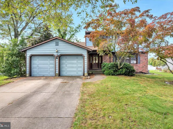 6 Charter Oak Rd, Clementon, NJ 08021
