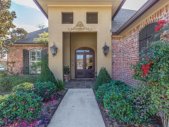 4th image of 321 Gaslight Ln