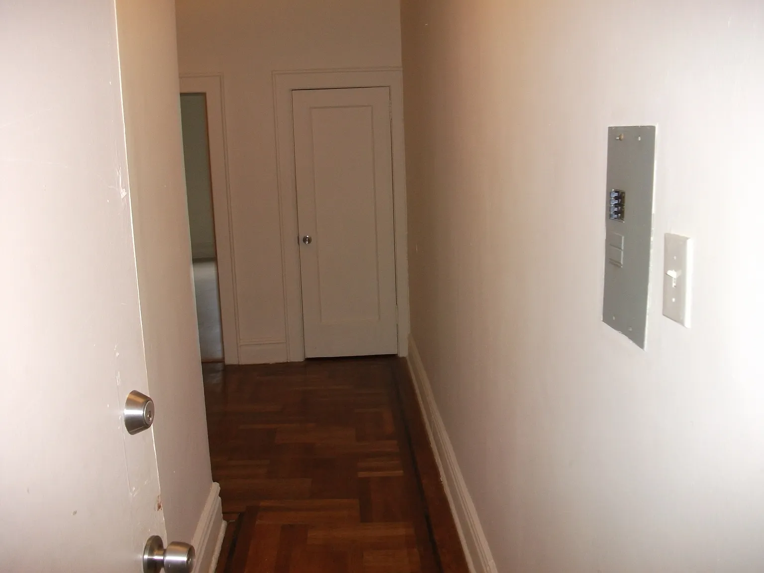 9-15 Chapman Place — Photo 3