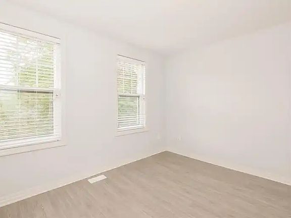 4th image of 803 Gordon St #6