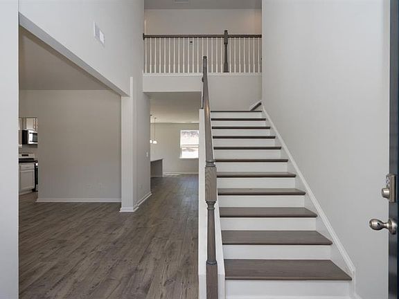 2nd image of 654 Sadlers Creek Ct