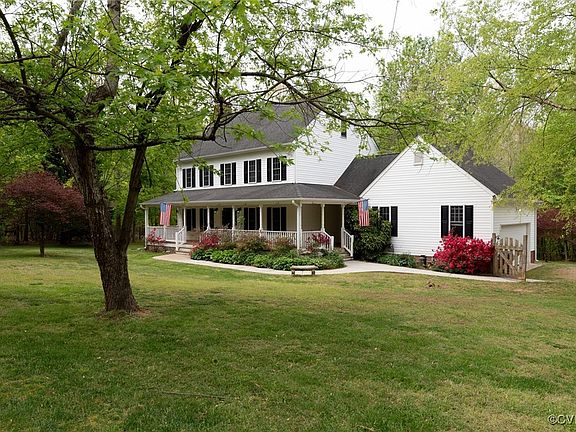 4th image of 329 Castle Park Ln