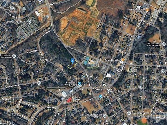 3rd image of 307 N Smithfield Rd