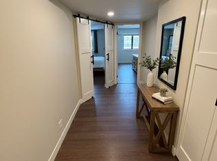 (Undisclosed Address), Lake Bluff, IL 60044