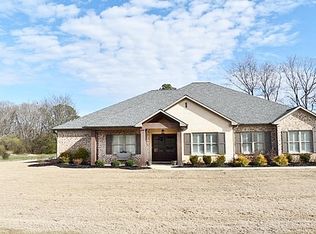 20 Derby Dr, Fulton, MS 38843