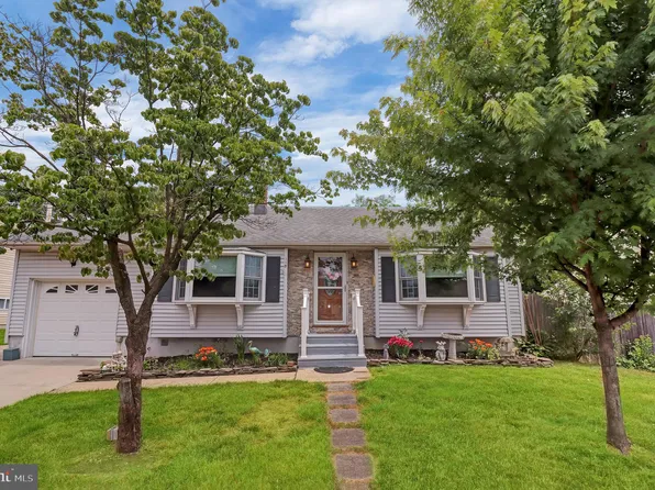119 Lucas Dr, Bordentown, NJ 08505