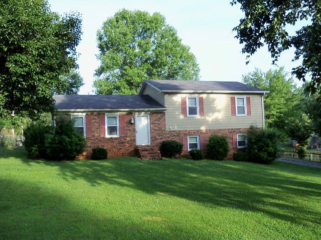 1st image of 1792 Eastlake Dr