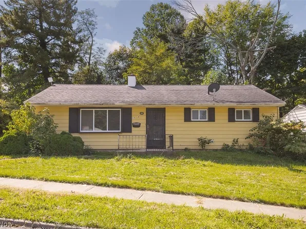 17614 Rook Cir, Cleveland, OH 44112